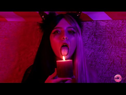 ❤️ Μια παθιασμένη πίπα από ένα σέξι Succubus με ένα σπέρμα στο στόμα της. ❌ Πόρνο ☑
